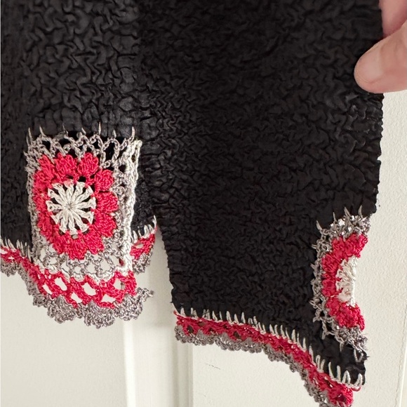 MULTIPLES Women Black-Red Gray Trim Floral Holiday CardiganSweater-PLUS XXL-T44 - Picture 6 of 9